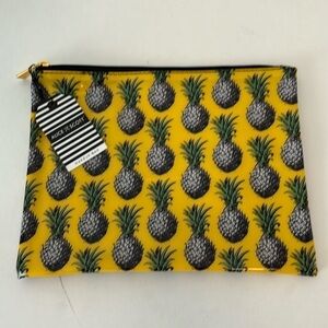 NWT Alice & Scott plastic Pineapple cosmetic make-up bag